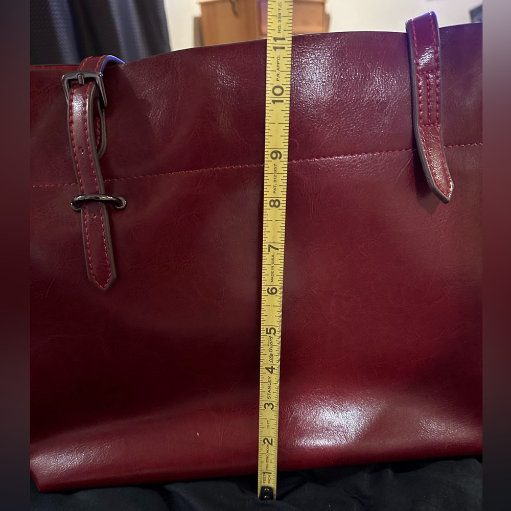 Elegant Burgundy Tote Bag - Picture 2 of 13